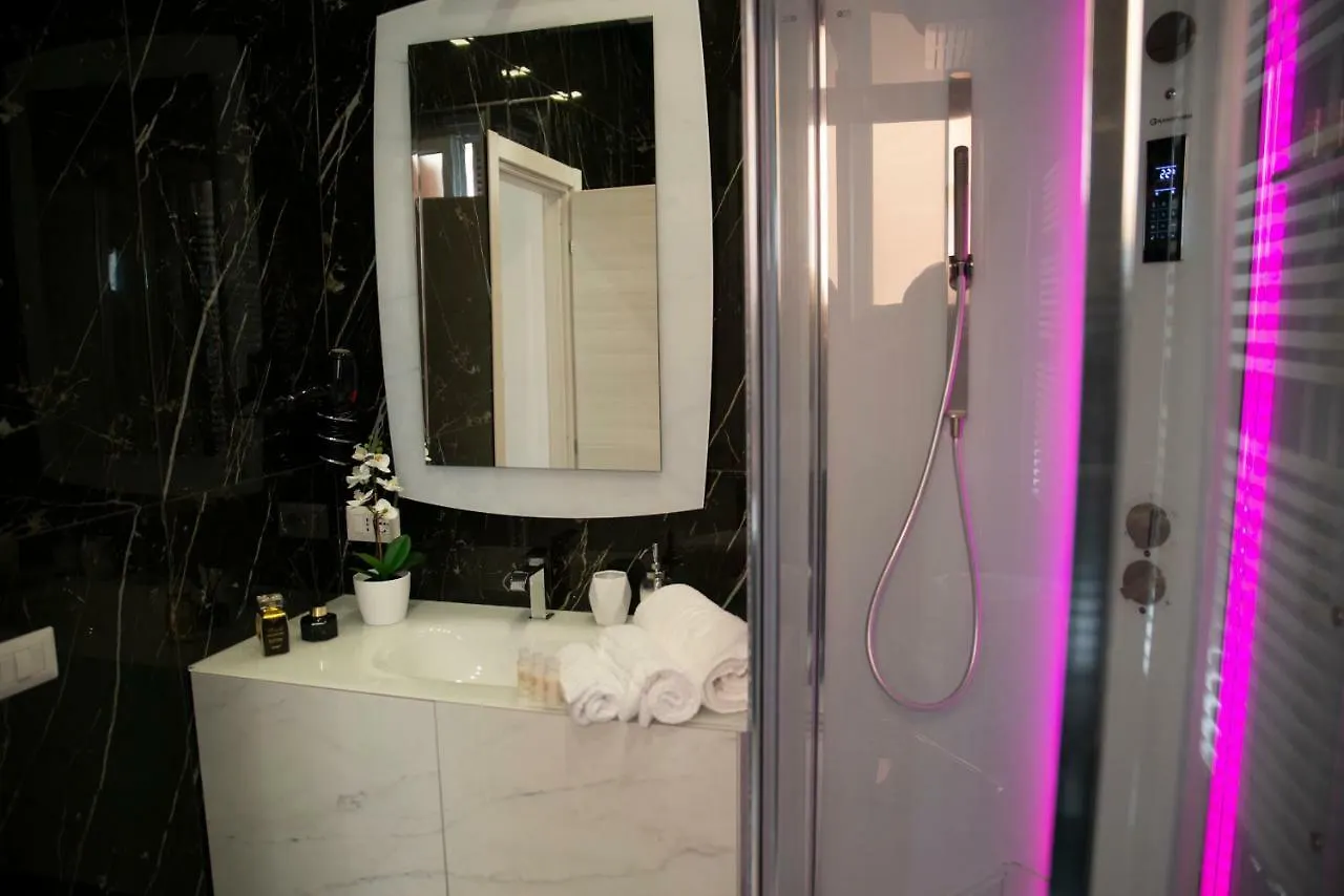 לידו די אוסטיה New Moon Luxury Apartment 0*, לידו די אוסטיה איטליה
